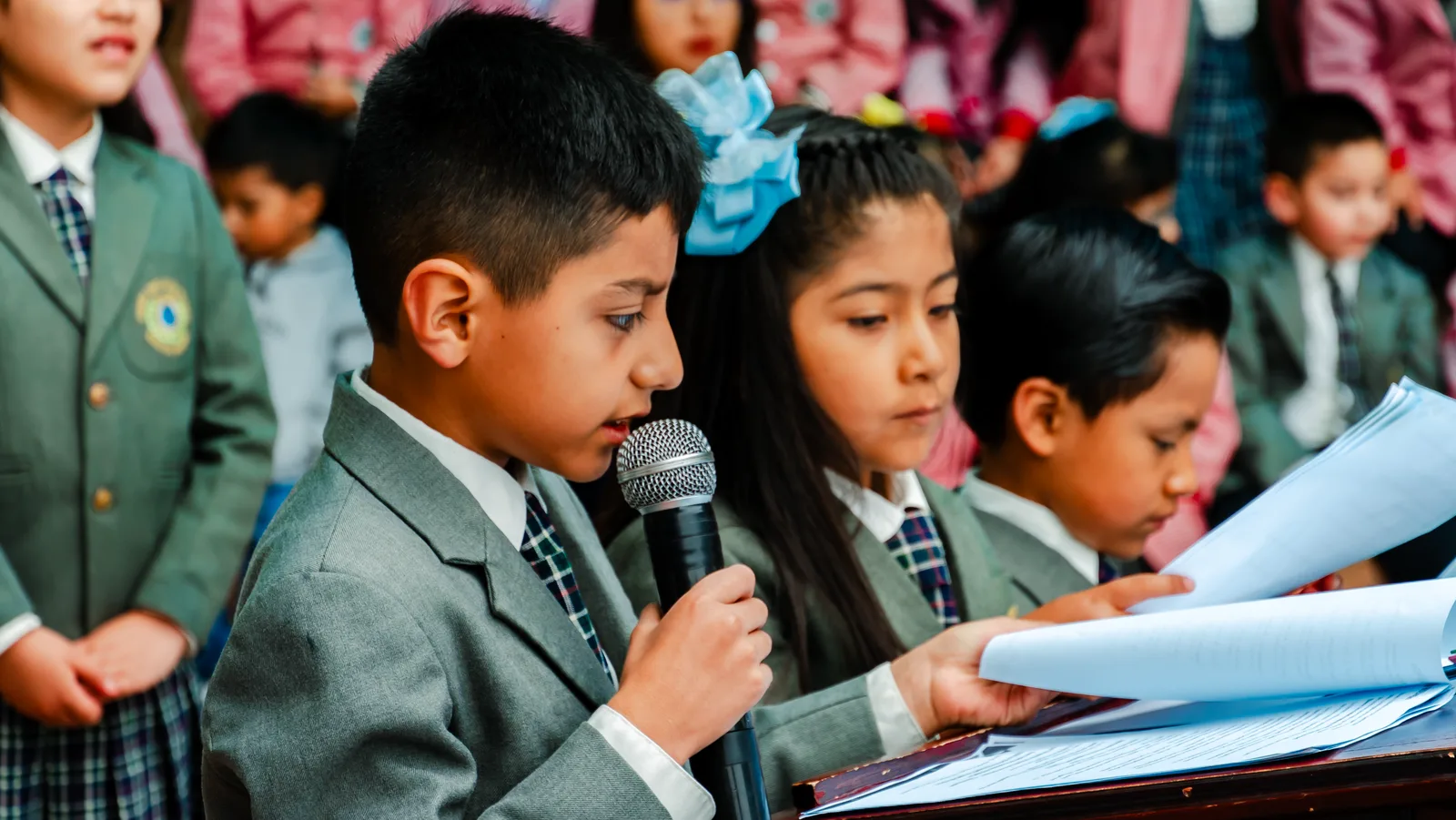 Estudiantes de Básica de Nuestro Mundo Eco Río